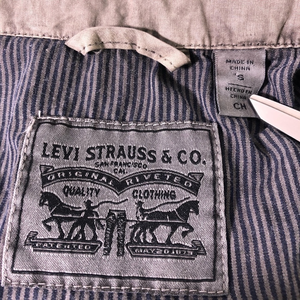 LEVI’S Cotton Lightweight Fishtail Jacket - Picture 15 of 16